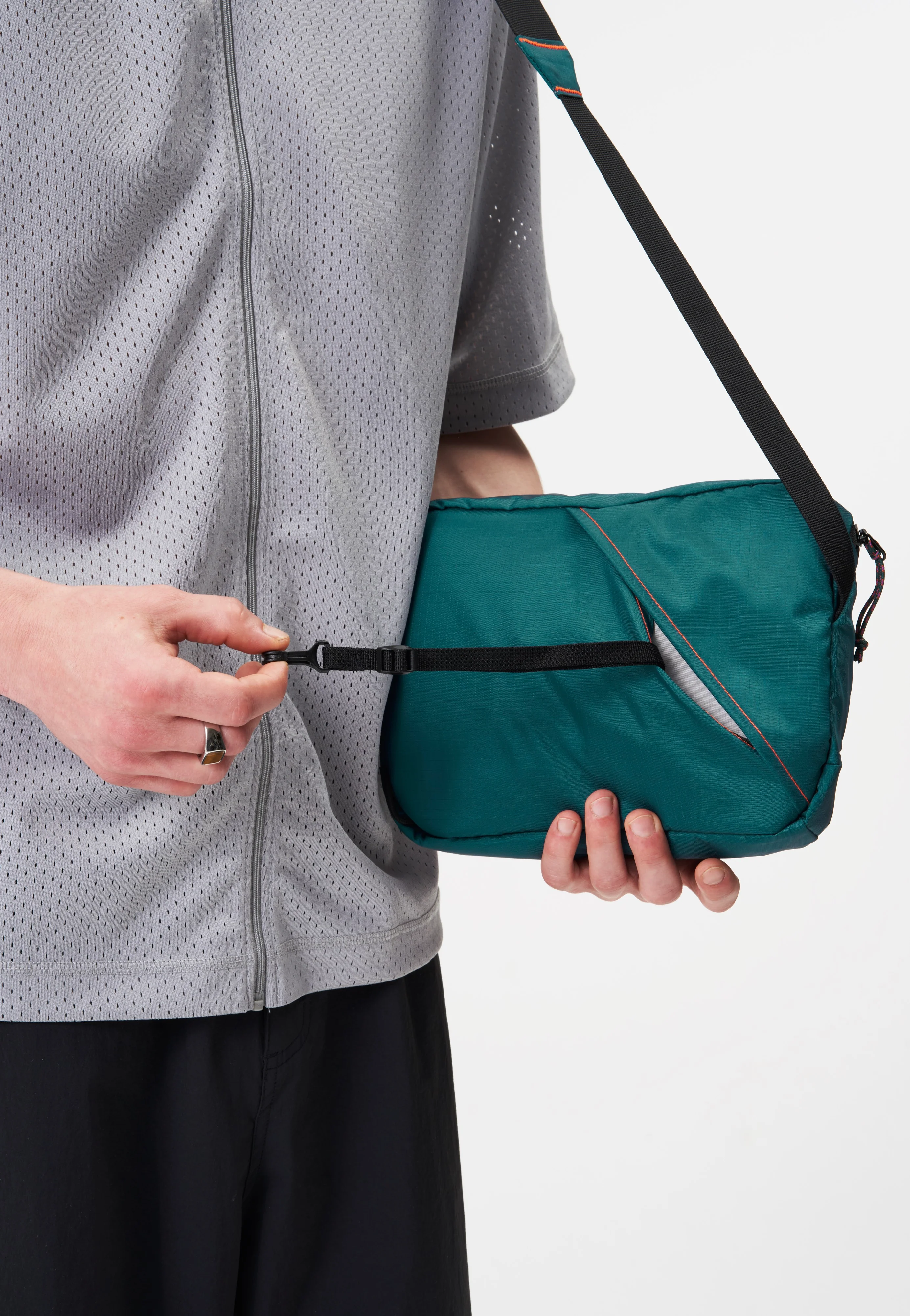 Sacoche Bag Ripstop Evergreen - Crossbody Bag - Image 6