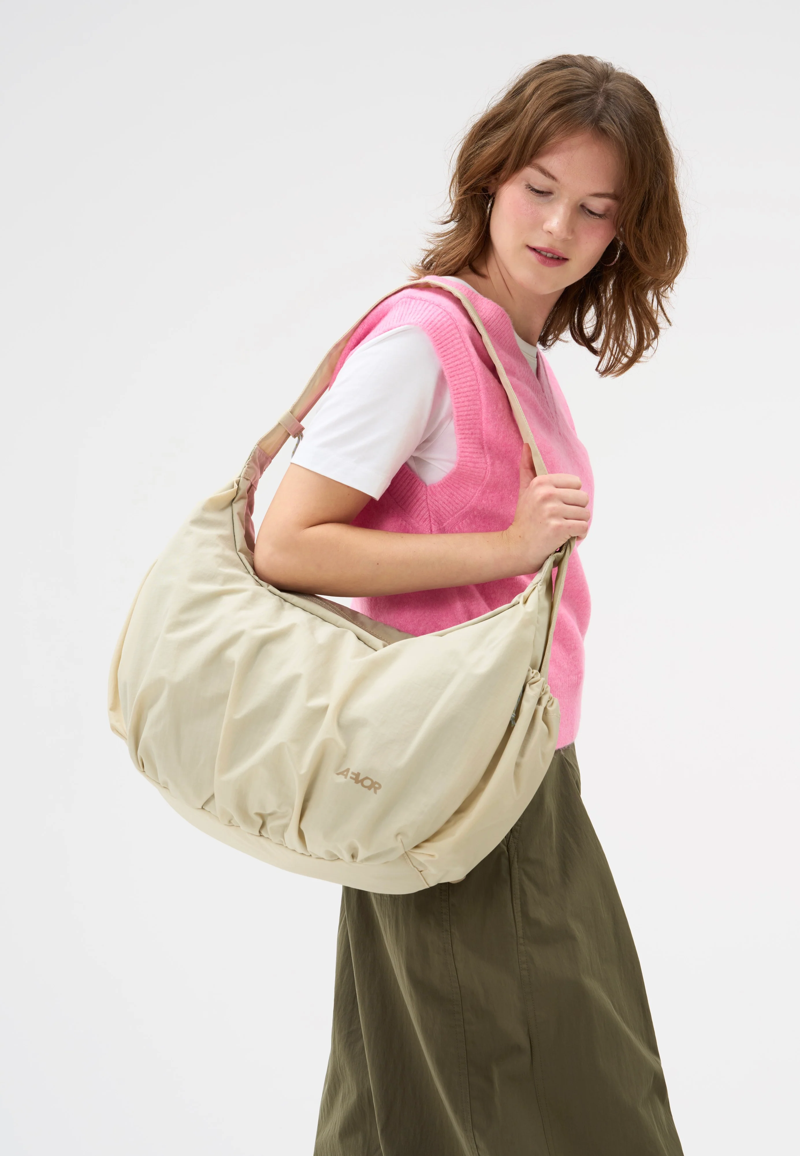 Slouchy Bag Off-White - Sling Bag - Image 6