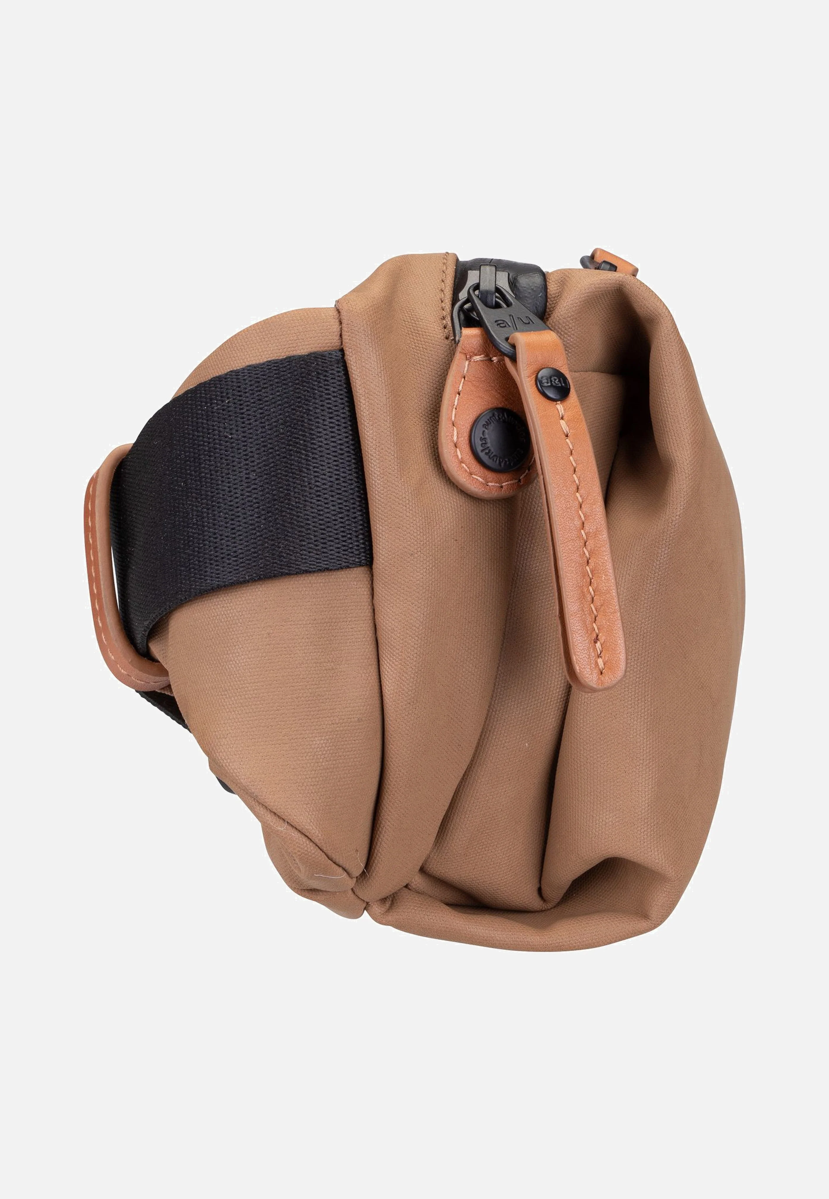 Himeji Tapir - Bauchtasche - Image 5