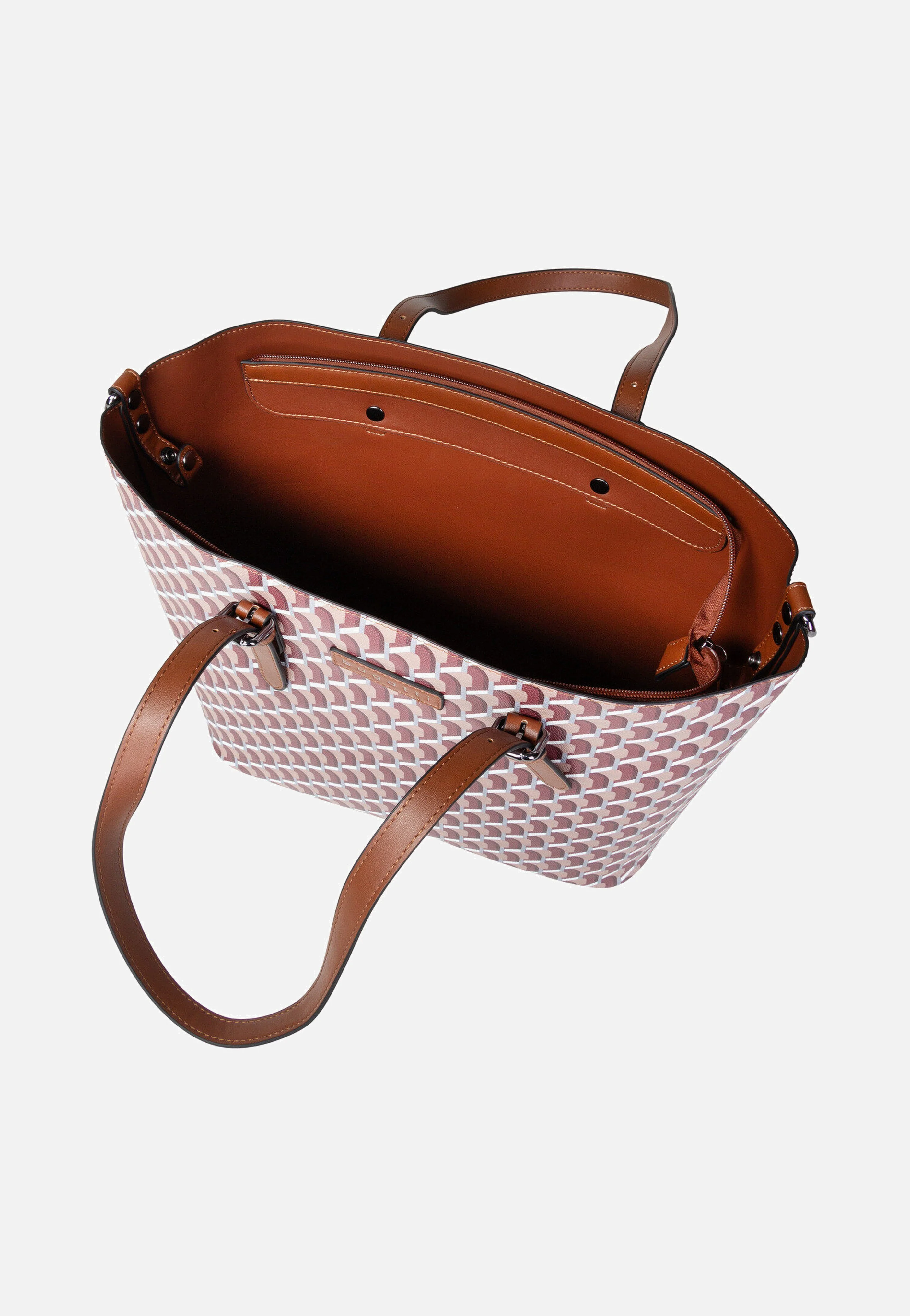 Ella L Oyard - Shopper - Image 4