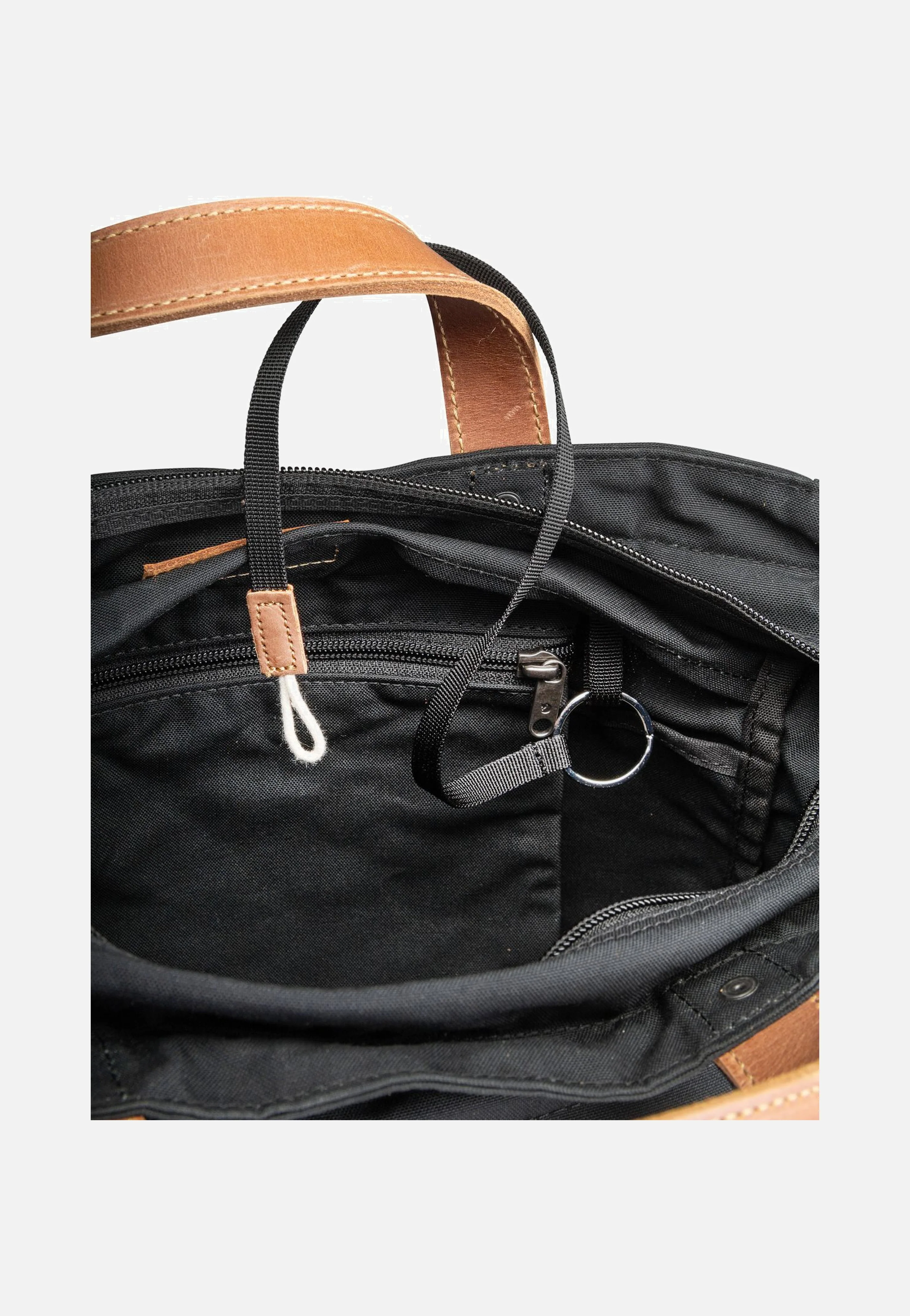 Totepack No.2 Black - Rucksack - Image 5