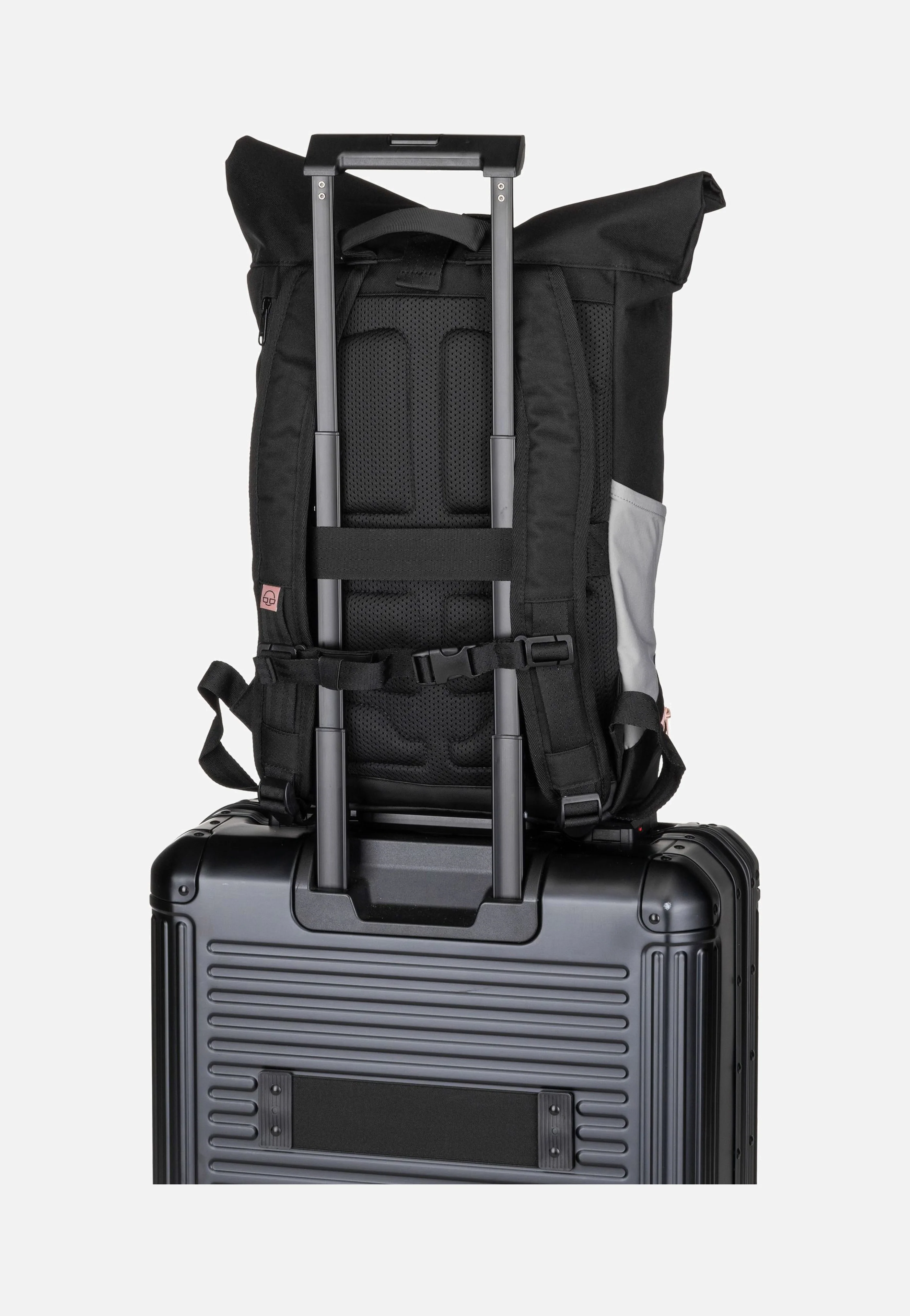 Allen Medium Schwarz-Rosa - Rolltop Rucksack - Image 7