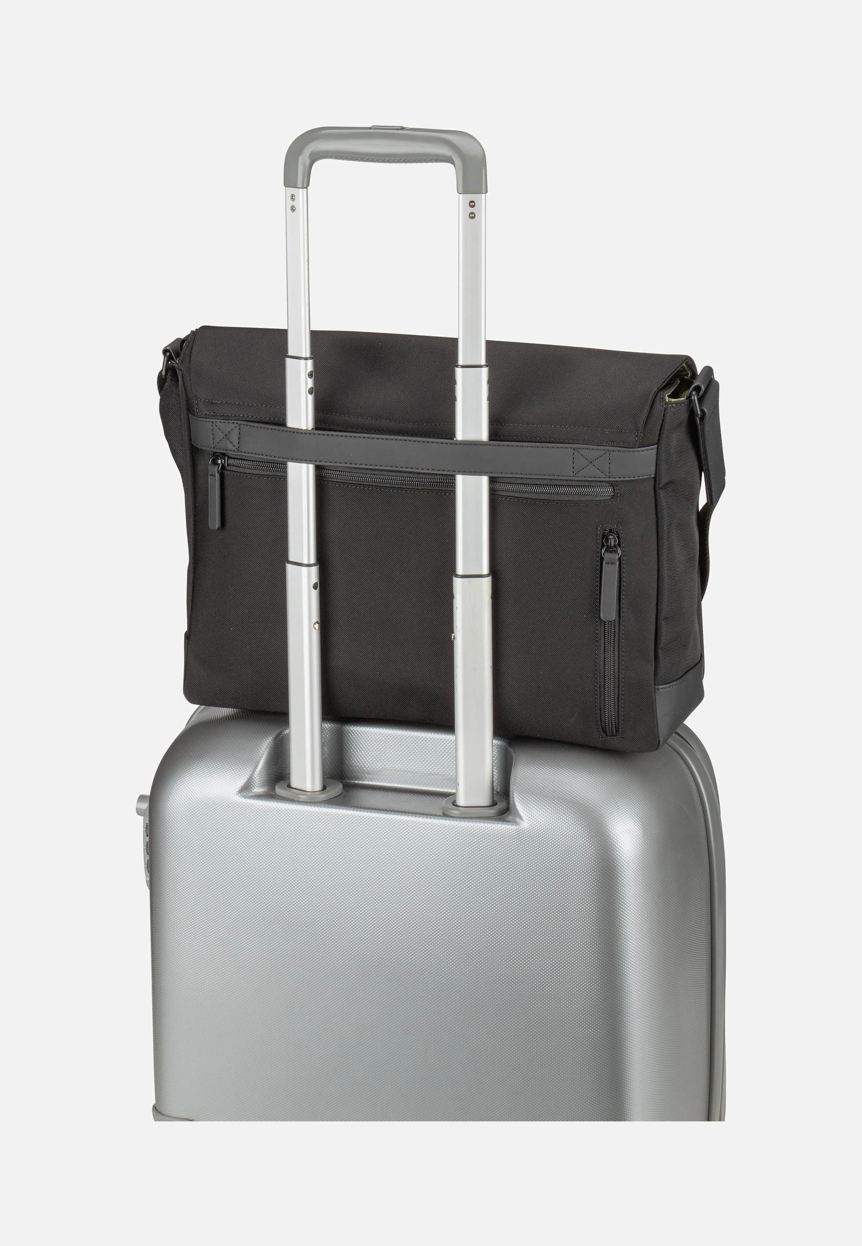 Tallinn Flap L Black - Messenger Bag - Image 7
