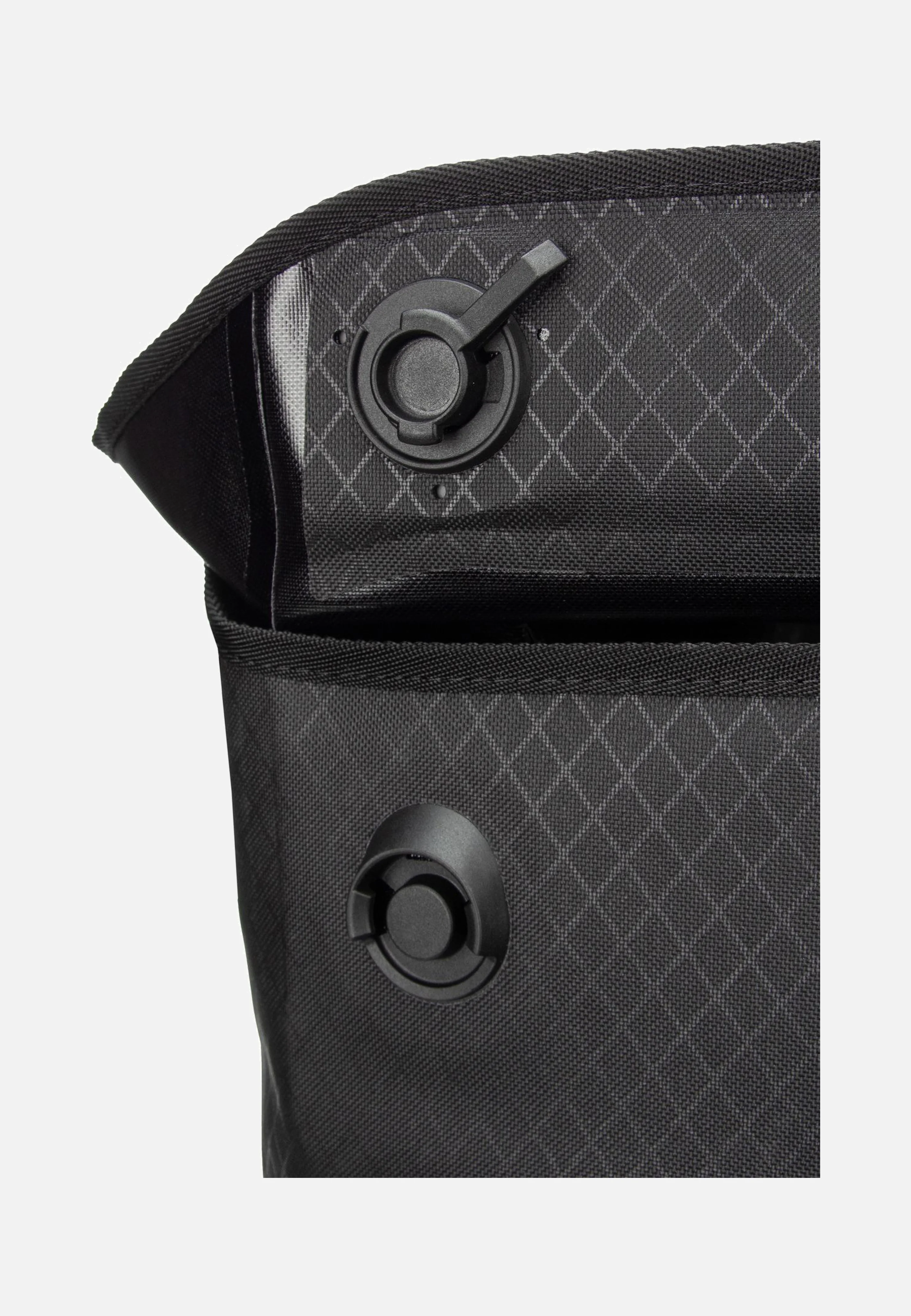Soulo Metrosphere Black Embossed - Rucksack - Image 6