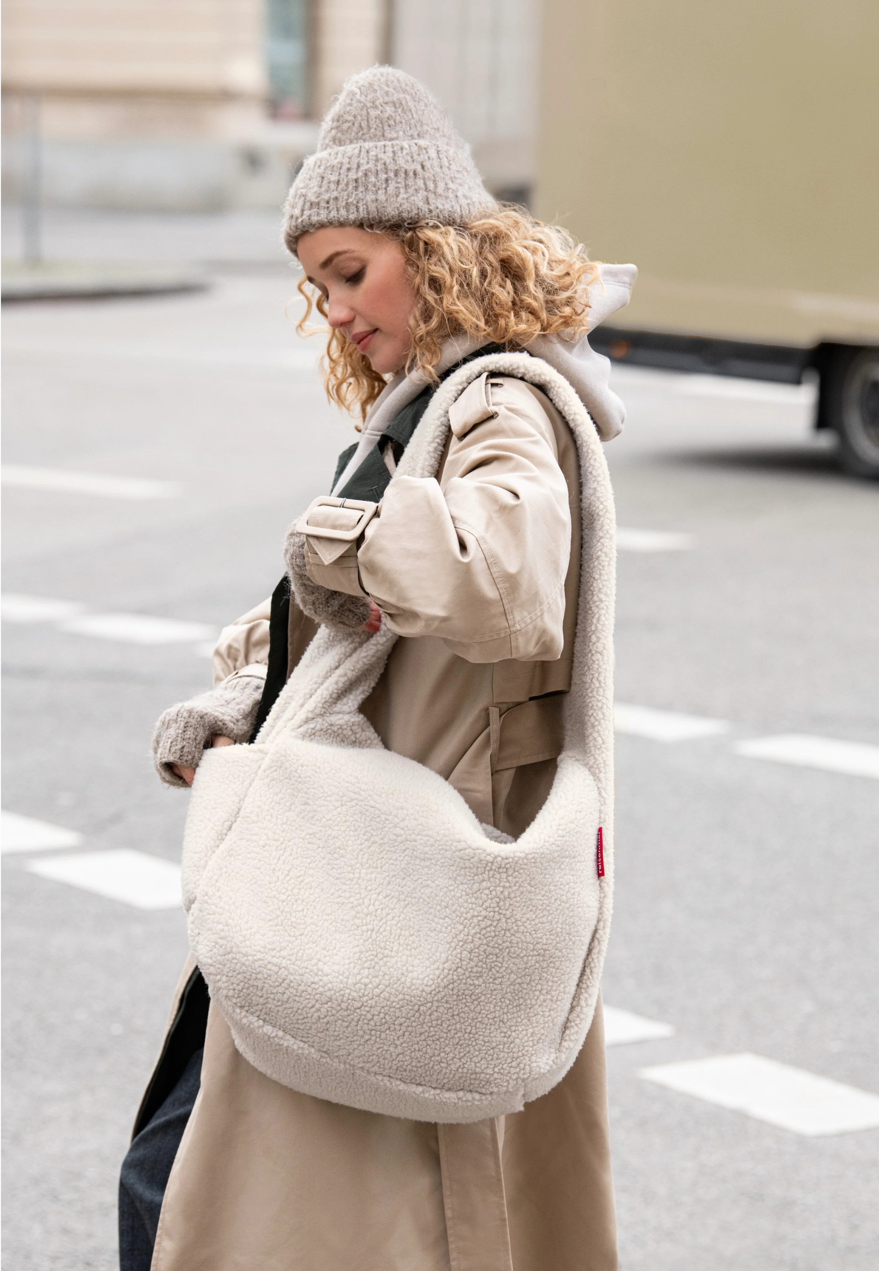 Moonbag Teddy Sand - Hobo Bag - Image 6