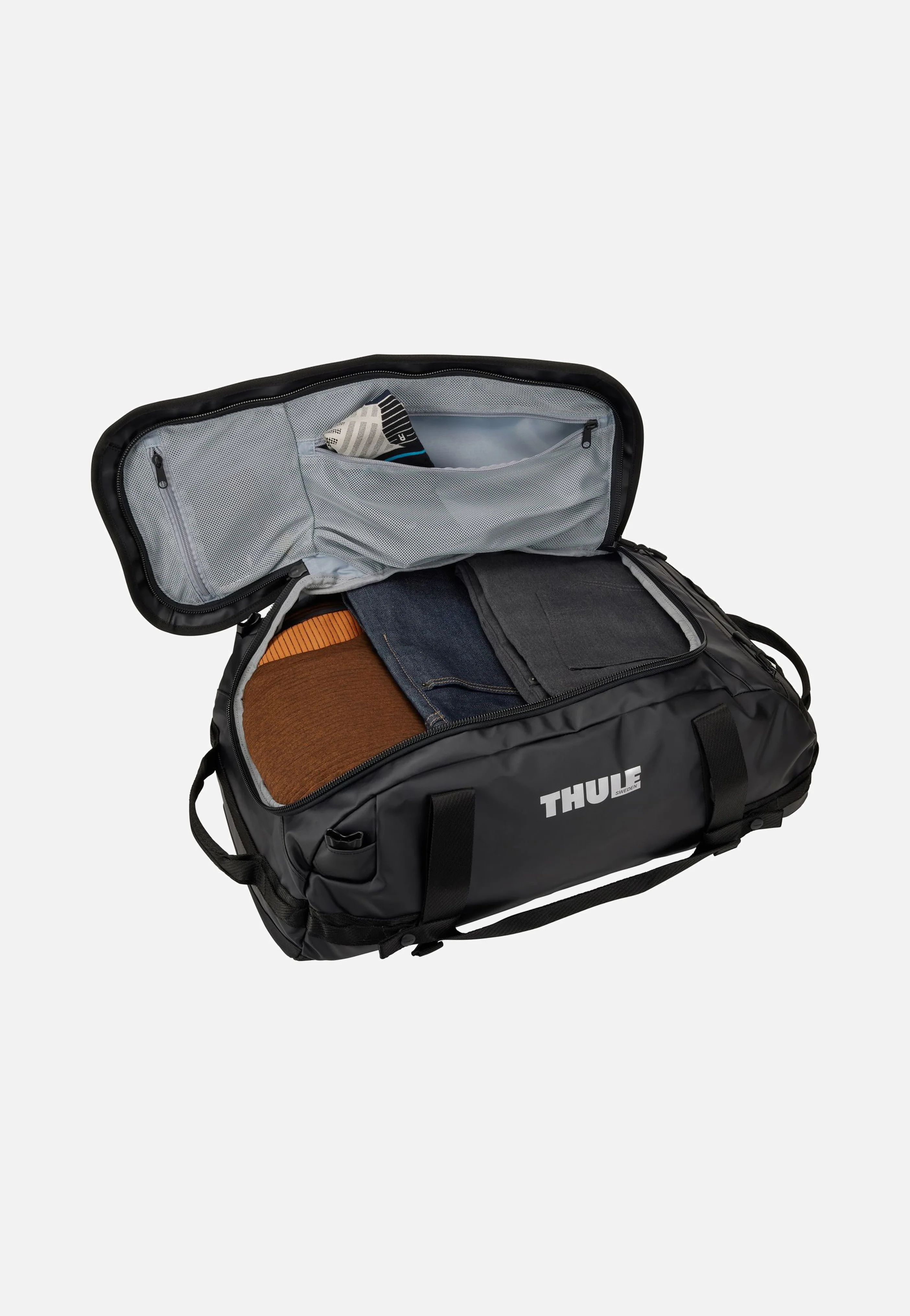 Chasm 40L Black - Dufflebag - Image 3