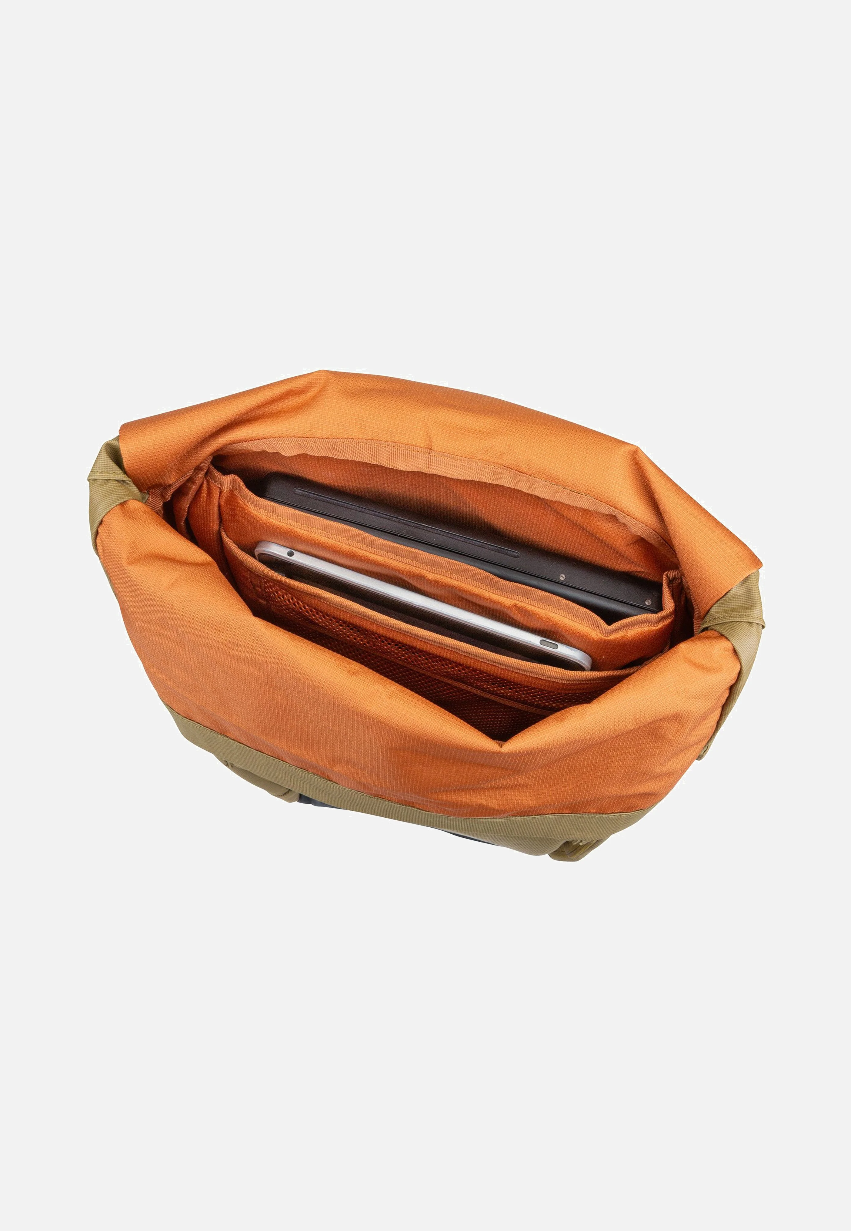Paramount 3 24L Nutria - Rolltop Rucksack - Image 6