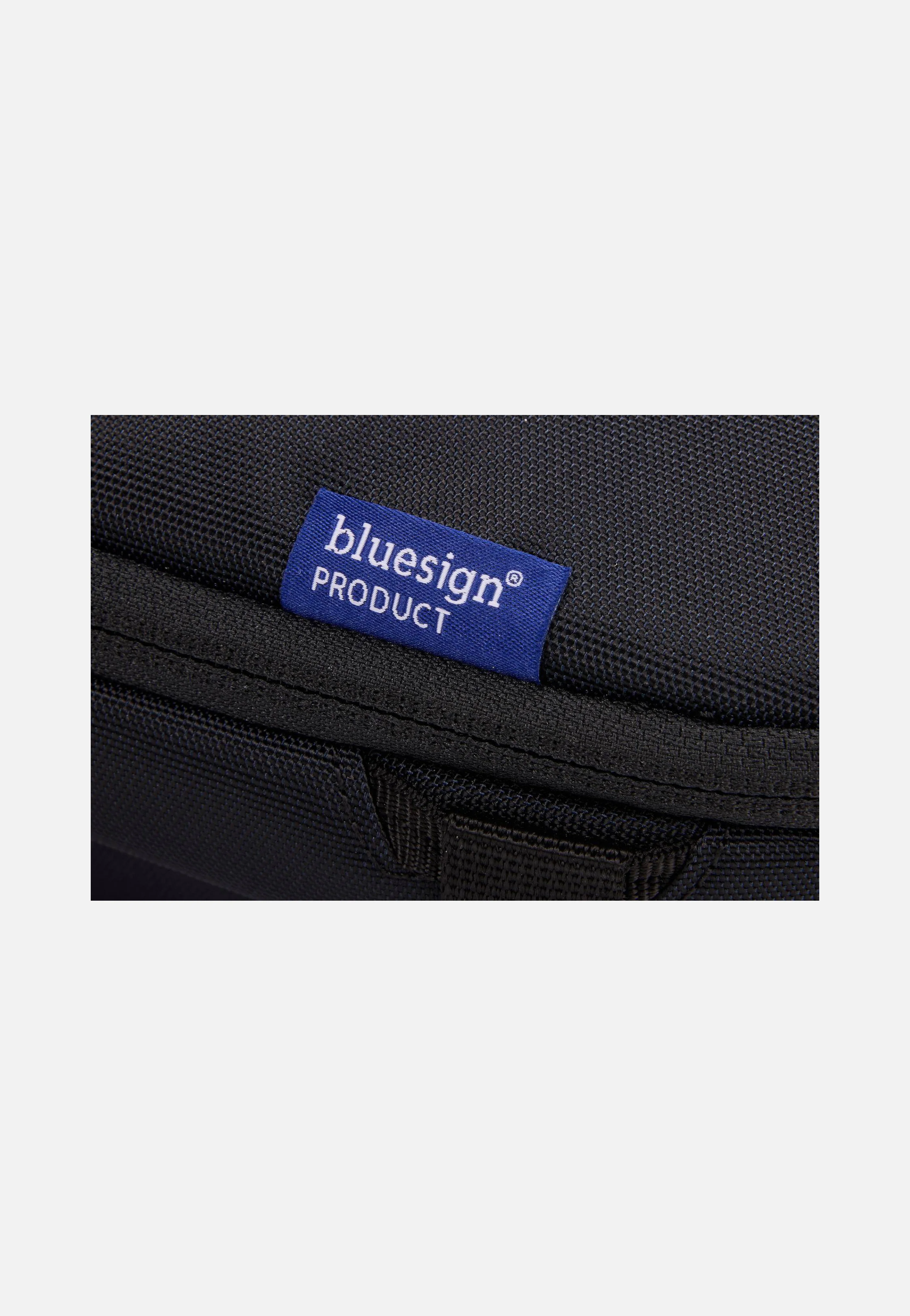 Subterra 2 5L Black - Crossbody Bag - Image 8