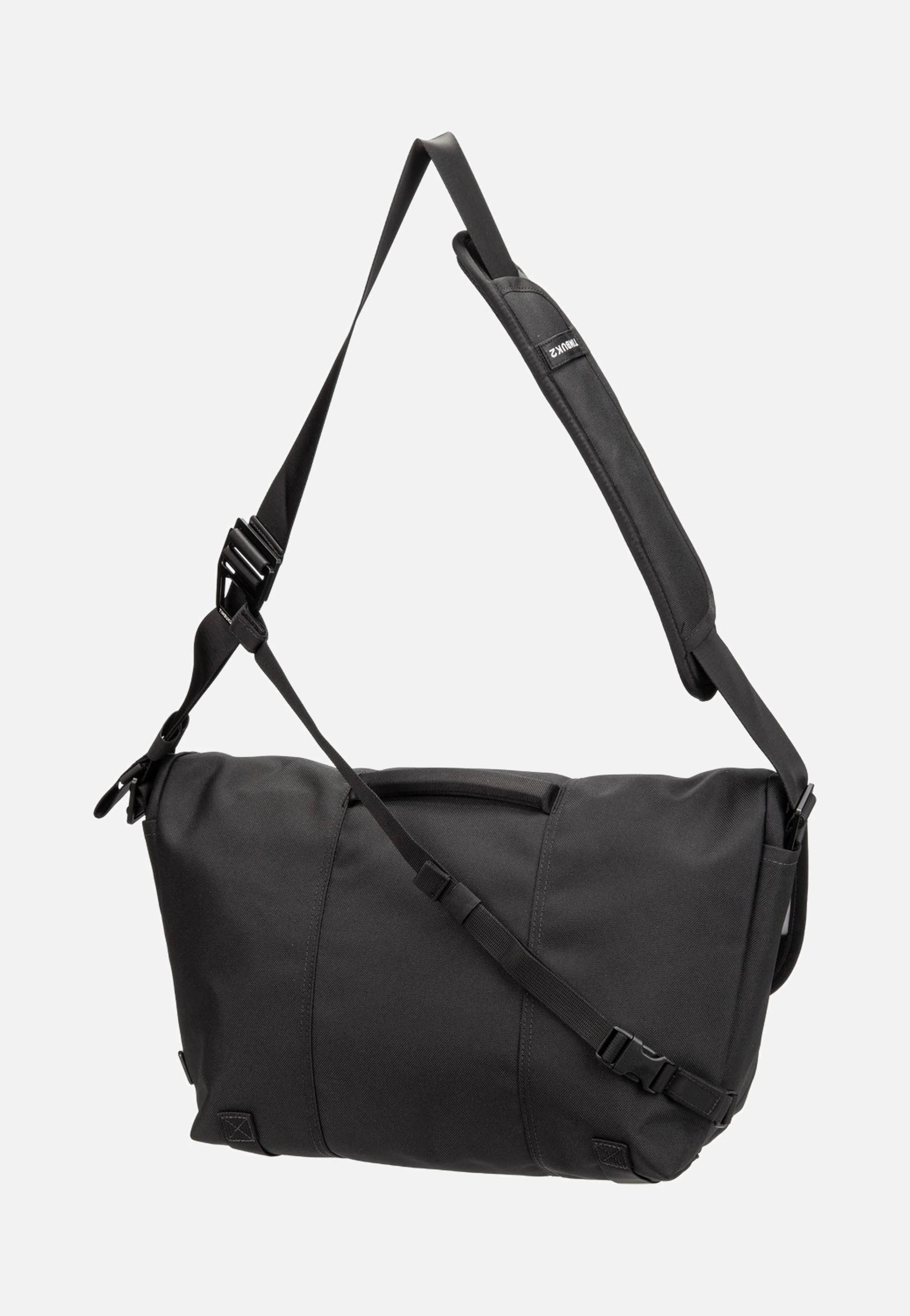 Classic Messenger M Jet Black - Messenger Bag - Image 4