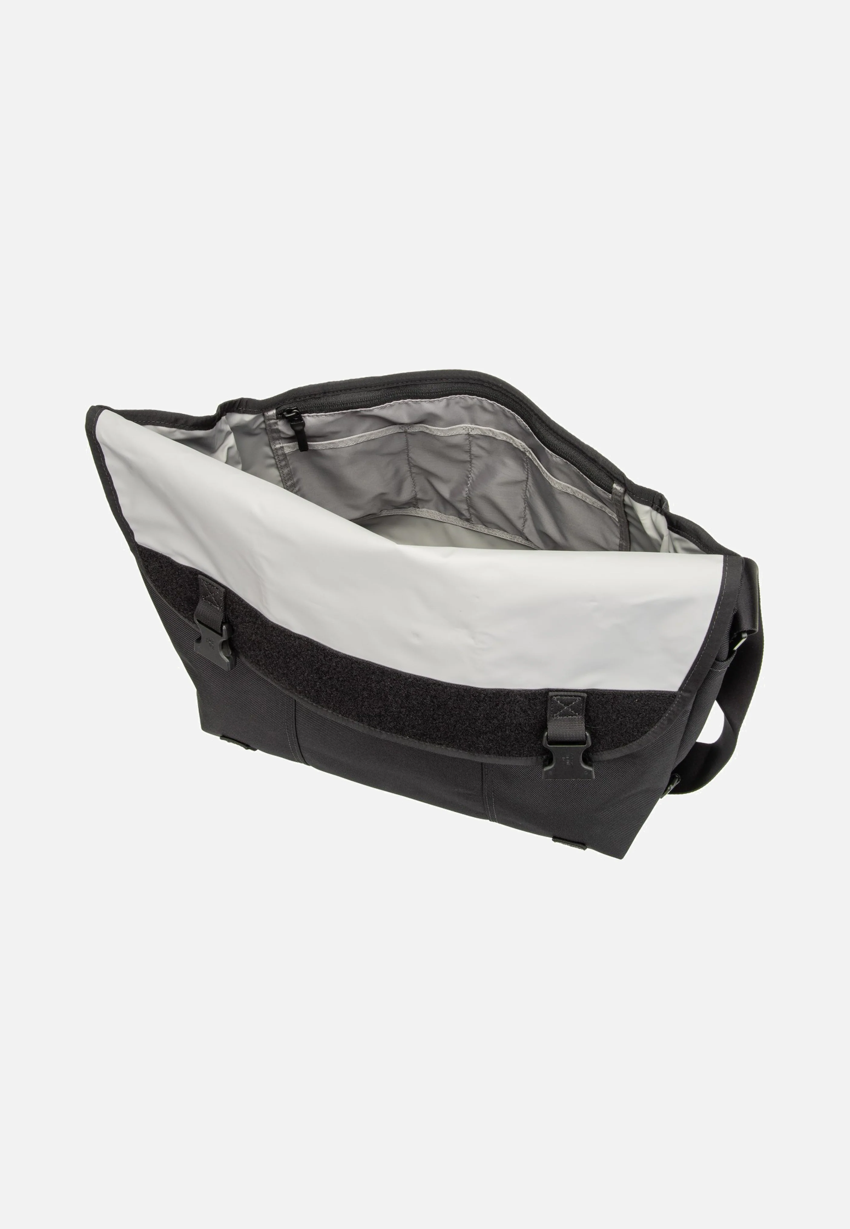 Classic Messenger M Jet Black - Messenger Bag - Image 7