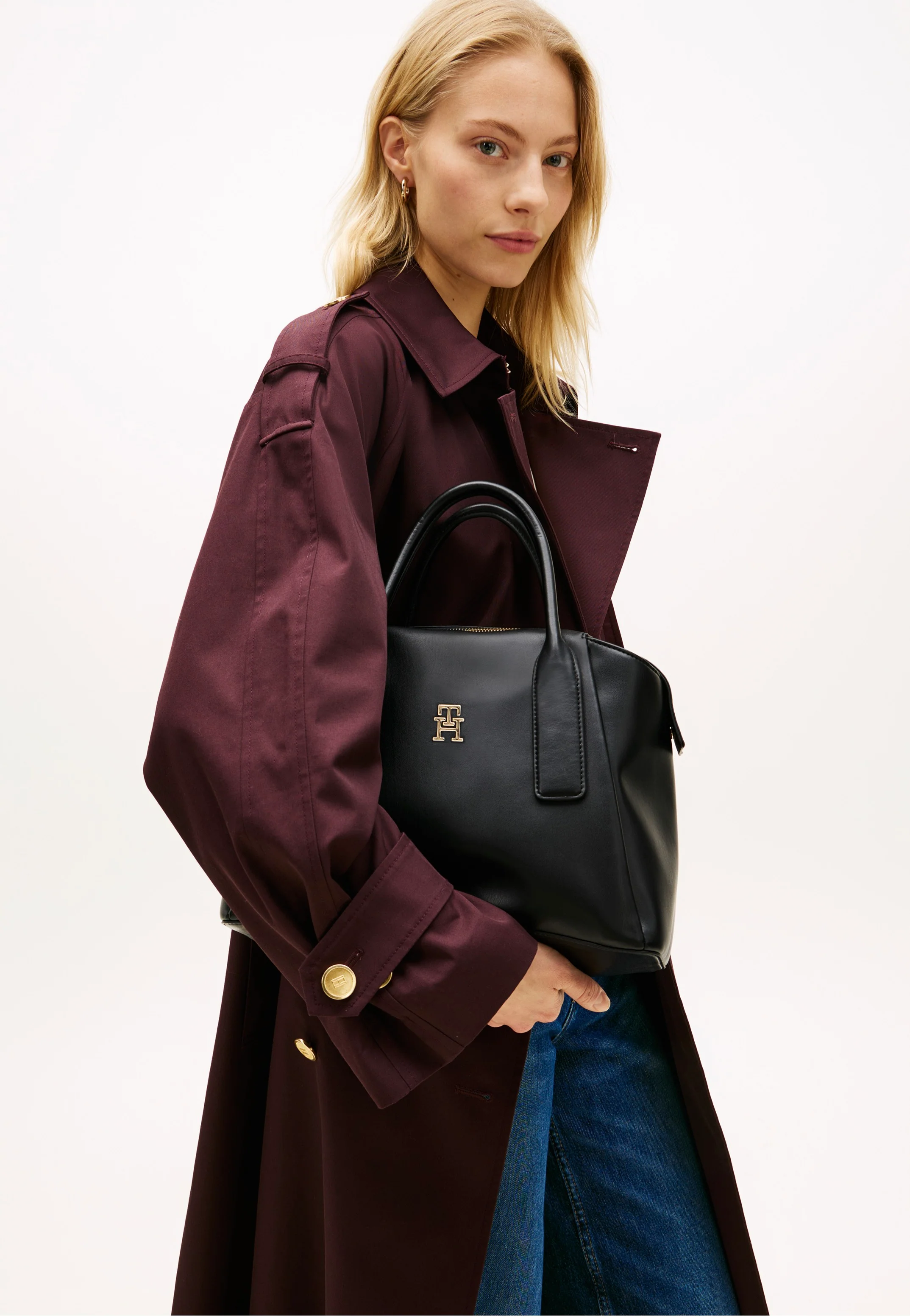 TH Essential Satchel Black - Satchel - Image 5