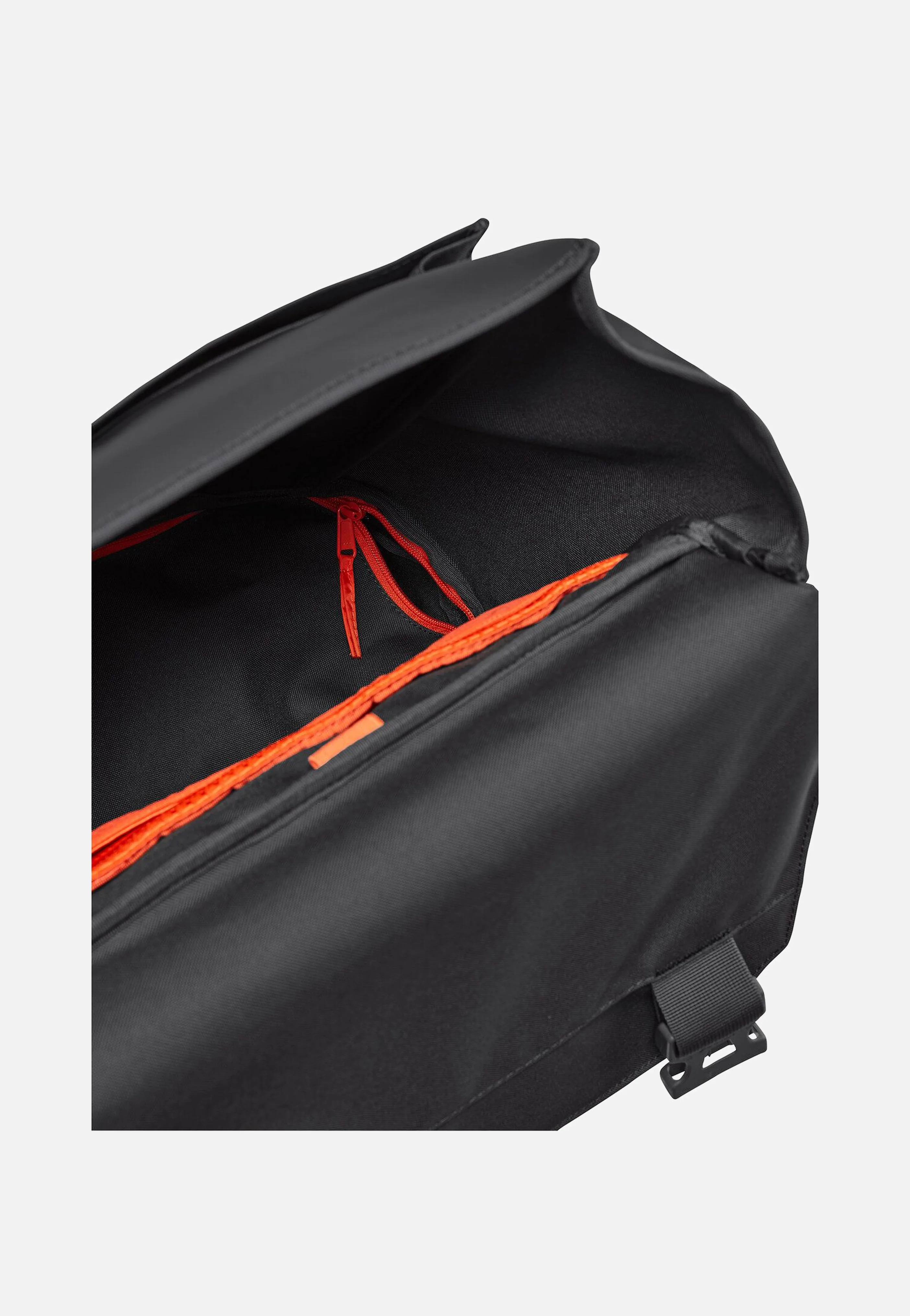 Mineo Daypack 30 Black - Rolltop Rucksack - Image 7